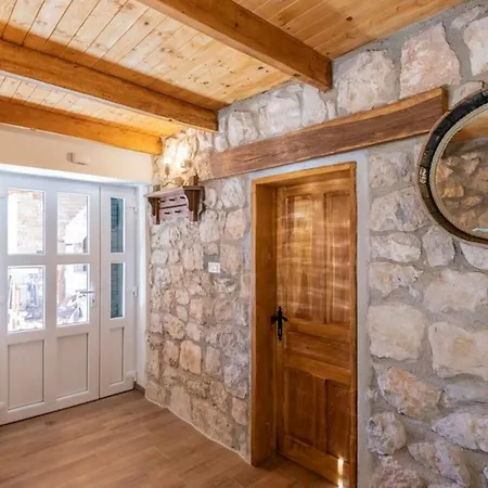 Eli Rustic Villa
