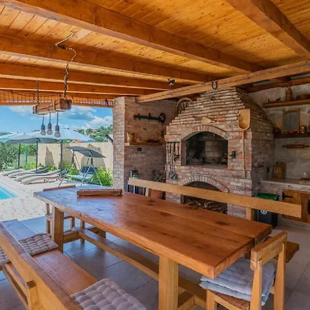 Villa Eli Rustic *